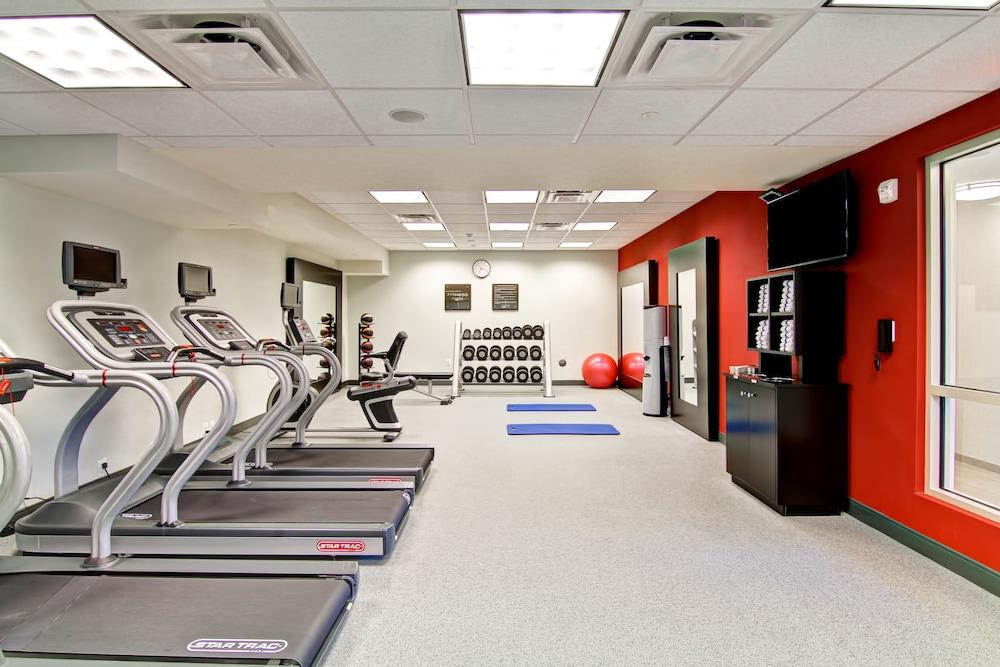 Homewood Suites By Hilton Woodbridge Bagian luar foto