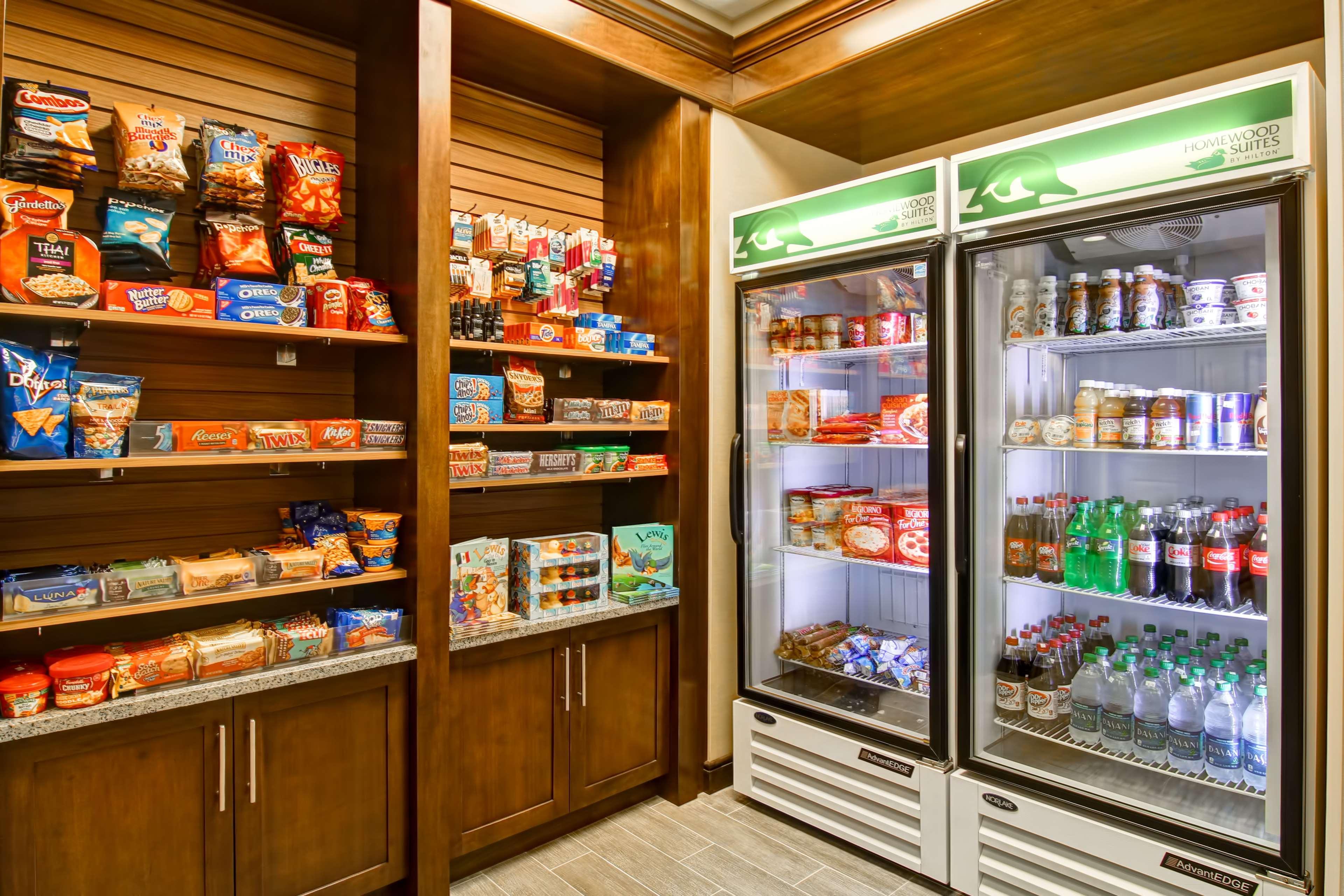 Homewood Suites By Hilton Woodbridge Bagian luar foto