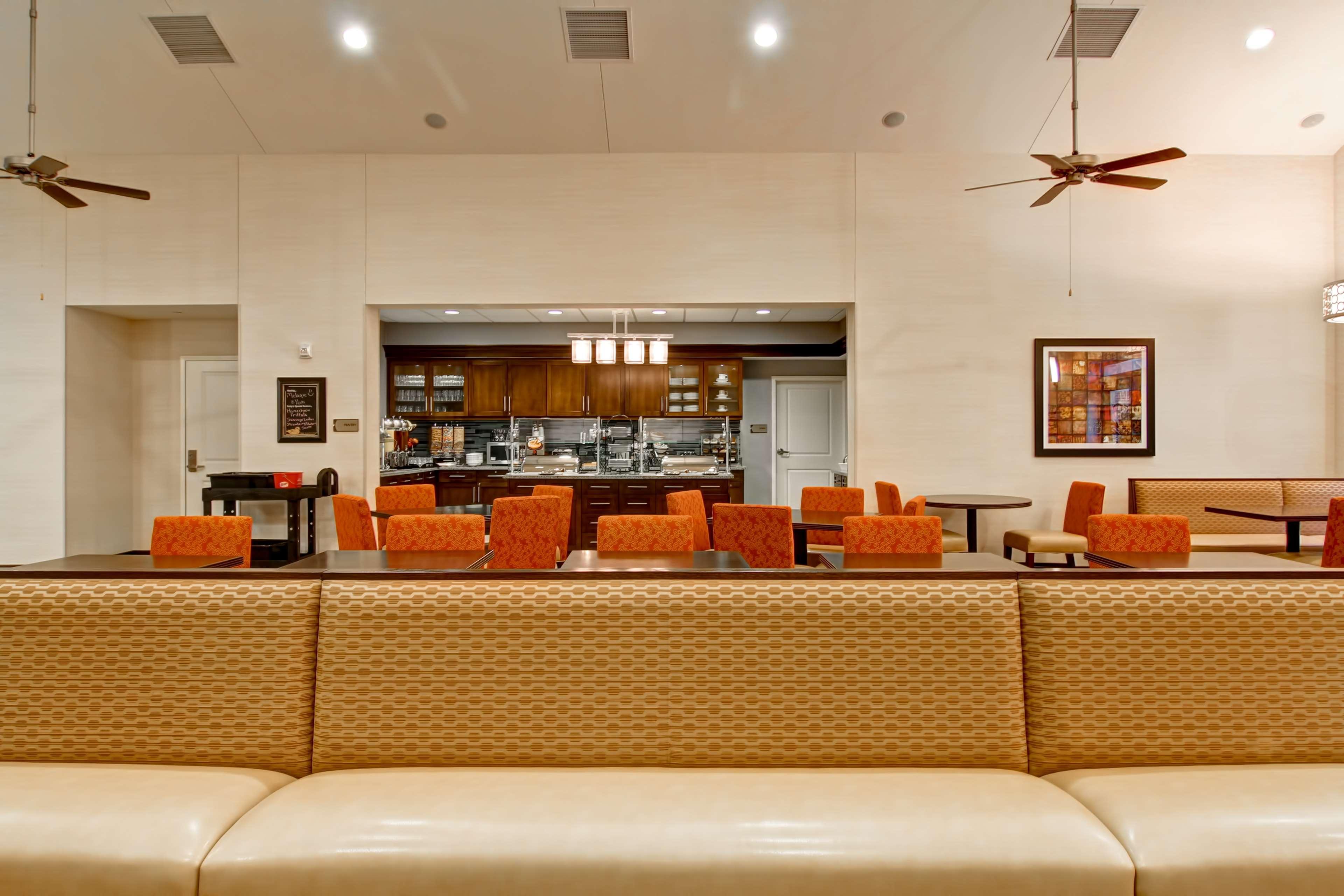 Homewood Suites By Hilton Woodbridge Bagian luar foto