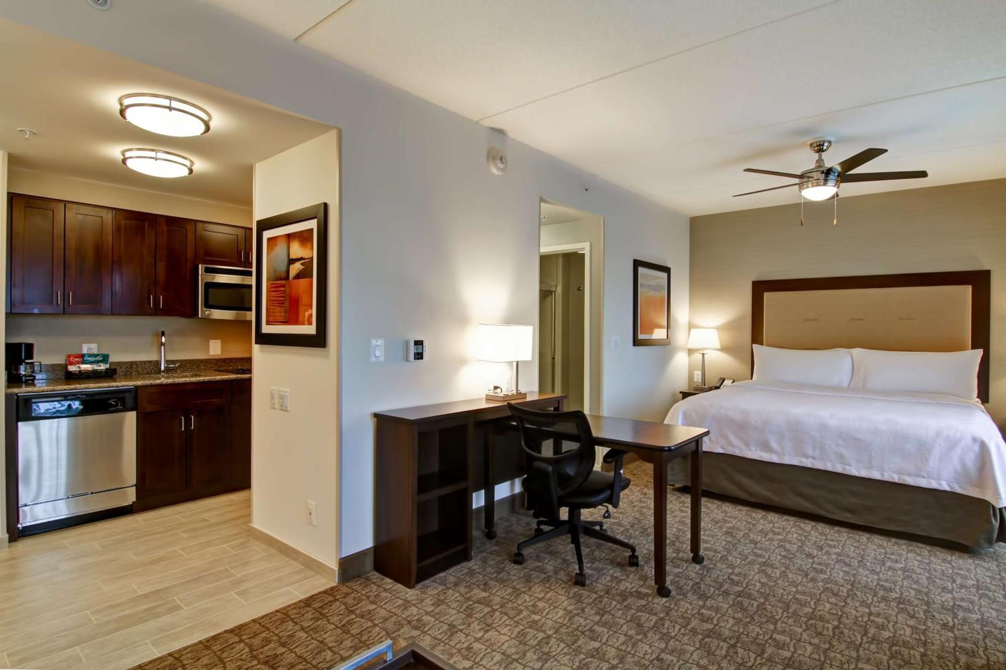 Homewood Suites By Hilton Woodbridge Bagian luar foto